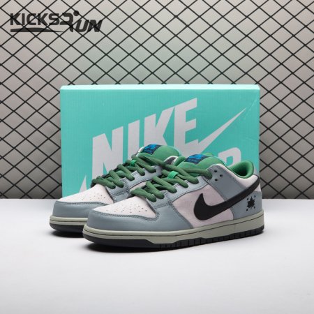Nike SB Dunk Low Maple Leaf Central Park 313170-021 Unisex
